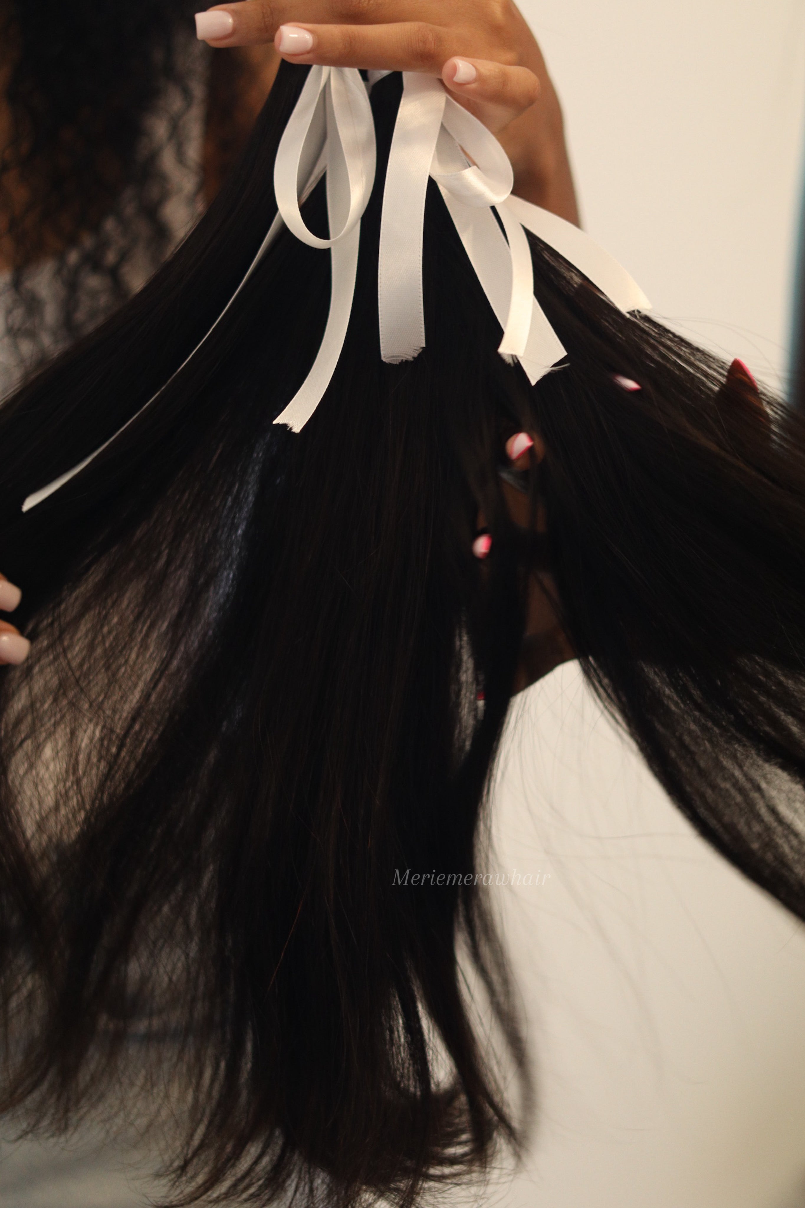 LUXURY STRAIGHT RAW BUNDLES